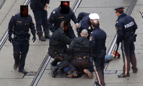 British expat getting arrested by Vienna police for being cheeky in a public place before 9pm. 