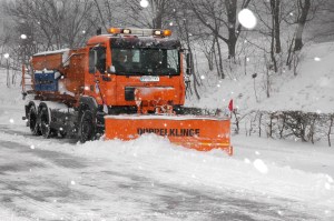 Winter in Wien: MA 48-Winterdienst im Volleinsatz